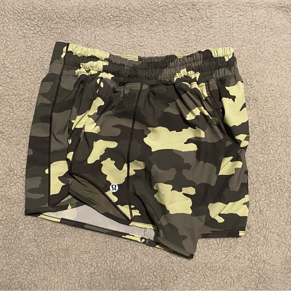 Hotty Hot LR Short 4” Lined - Picture 2 of 2